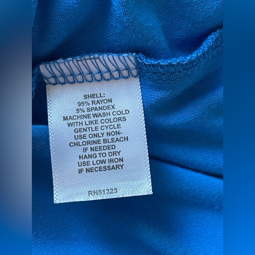 Halogen Women’s Blue Pleated V-Neck Sleeveless Tank Top Size 2X NWOT - Picture 5 of 5